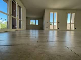 Attico via Achille Grandi, Chiozzo - Sora, Pavia — foto 10 di 14
