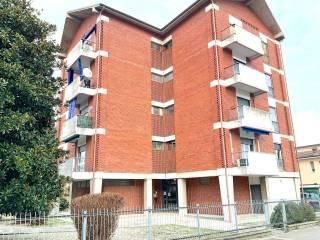 Trilocale viale Italia 56, Centro, Sannazzaro de' Burgondi — foto 3 di 26
