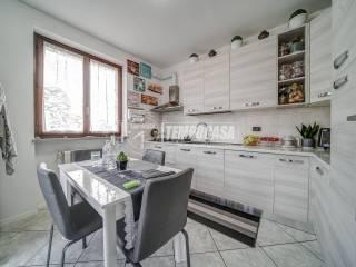 Trilocale via Massimo D'Antona, Centro, Castelletto Sopra Ticino — foto 14 di 30