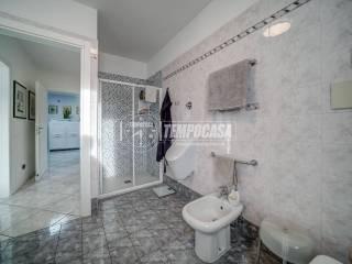 Trilocale via Massimo D'Antona, Centro, Castelletto Sopra Ticino — foto 8 di 30