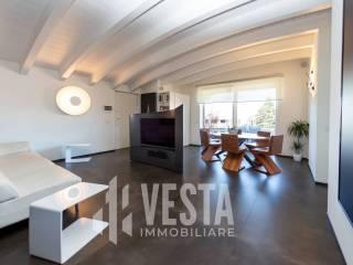 Trilocale via Kennedy Fornace, Lomagna — foto 10 di 38