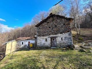 Rustico, da ristrutturare, 95 m², Colico