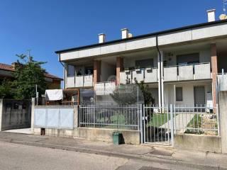 Appartamento via Ruffilli, Zimella — foto 7 di 25