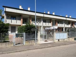 Appartamento via Ruffilli, Zimella — foto 5 di 25
