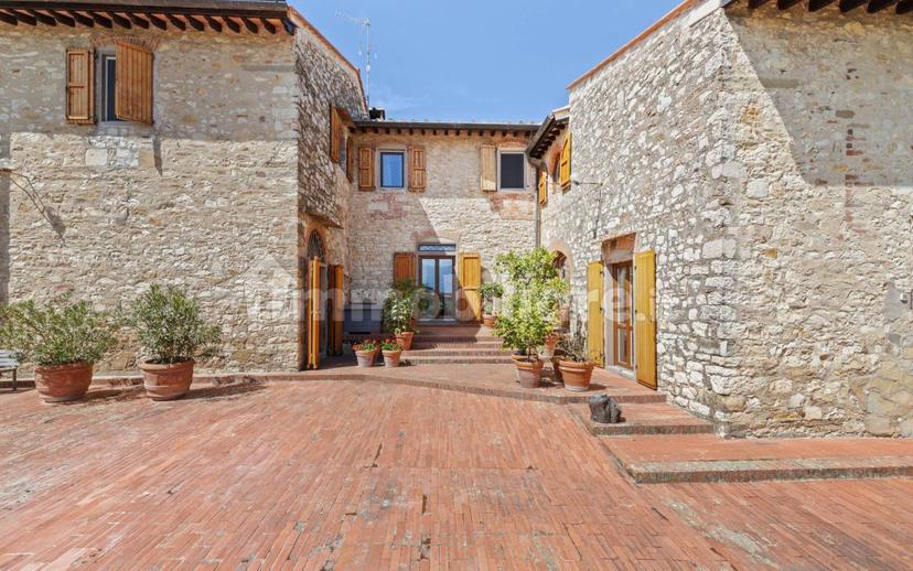Casa colonica via Pietro Nenni 51, Bombone, Rignano sull'Arno — foto 3 di 42