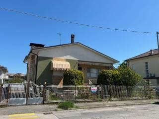 Villa unifamiliare via Firenze 1, Centro, Morciano di Romagna