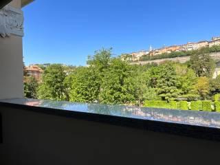 Trilocale via Ezio Zambianchi 13, Centro, Bergamo — foto 21 di 41