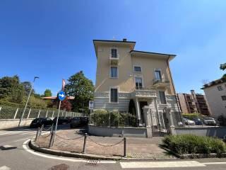 Trilocale via Ezio Zambianchi 13, Centro, Bergamo — foto 8 di 41