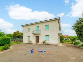 Villa plurifamiliare via Bene Vagienna 65, Centro, Carrù — foto 14 di 28