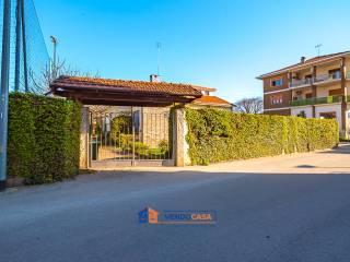 Villa unifamiliare via Senatore Imberti 26, Centro, Racconigi — foto 2 di 5