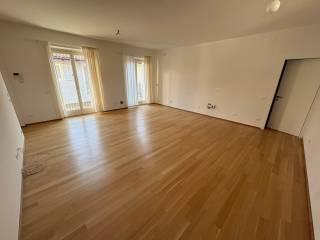 Trilocale via Vittorio Emanuele 64, Centro, Cherasco — foto 3 di 21