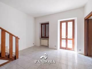 Trilocale via Verbano 18, Casorate Sempione — foto 22 di 32