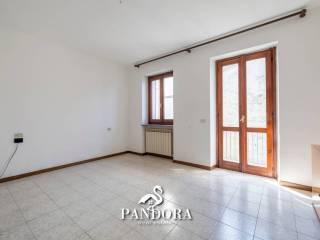 Trilocale via Verbano 18, Casorate Sempione — foto 11 di 32