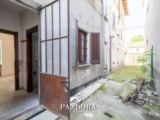 Trilocale via Verbano 18, Casorate Sempione — foto 16 di 32