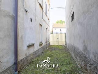 Trilocale via Verbano 18, Casorate Sempione — foto 20 di 32
