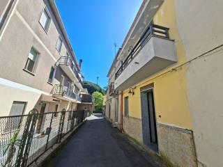Terratetto plurifamiliare via Gregorio Lamanna 29, Pontegrande - Sant'Elia, Catanzaro — foto 11 di 12