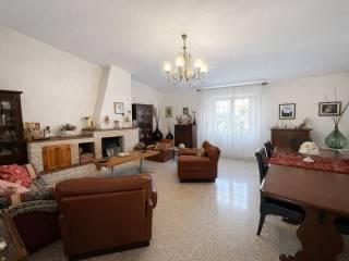 Villa bifamiliare via degli Emigrati, Centro, Vico del Gargano — foto 10 di 23