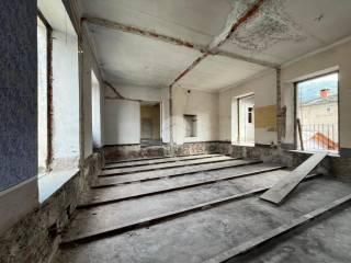 Trilocale via Giuseppe Verdi 6, Centro, Barge — foto 4 di 9
