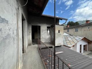 Trilocale via Giuseppe Verdi 6, Centro, Barge — foto 2 di 9