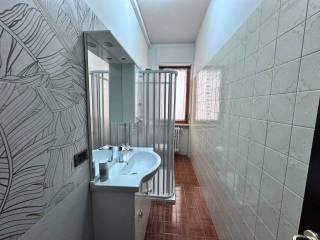Monolocale via San Pio V 10, Borgo Piave, Corso Europa, Zona Ferrero, Alba — foto 12 di 17