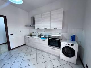 Monolocale via San Pio V 10, Borgo Piave, Corso Europa, Zona Ferrero, Alba — foto 17 di 17
