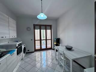Monolocale via San Pio V 10, Borgo Piave, Corso Europa, Zona Ferrero, Alba — foto 7 di 17