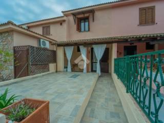 Villa a schiera via Vico Isola Piana 37, Case Peschiera Lu Fraili, San Teodoro — foto 2 di 16