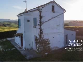 Casa colonica Località Saltregna, Cingoli — foto 5 di 38
