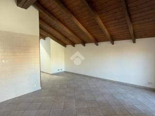 Bilocale via mazzini 57, Centro, Crescentino