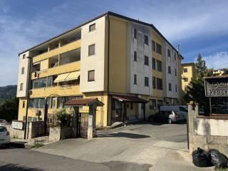 Quadrilocale via Alessandro il Molosso, Tivolille Pasquali Merenzata, Mendicino — foto 4 di 24