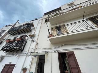 Trilocale via Giacomo Puccini, Centro, Castellammare del Golfo — foto 2 di 21