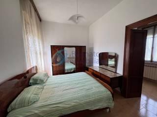Villa unifamiliare via 25 Aprile 57, Galliate — foto 14 di 52