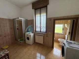 Villa unifamiliare via 25 Aprile 57, Galliate — foto 50 di 52
