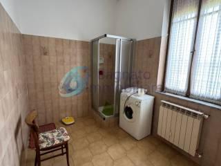 Villa unifamiliare via 25 Aprile 57, Galliate — foto 16 di 52