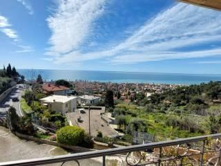 Villa bifamiliare via dei Colli 102, Zona Collinare, Bordighera — foto 6 di 41