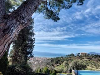Villa bifamiliare via dei Colli 102, Zona Collinare, Bordighera — foto 19 di 41