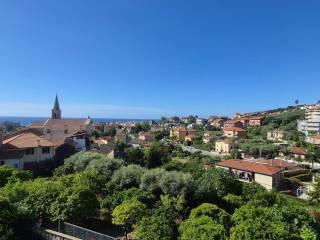 Trilocale via Ca' De Conti, Centro, San Bartolomeo al Mare — foto 25 di 74