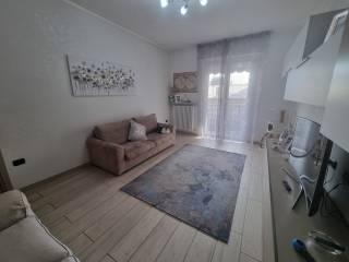 Trilocale viale dei Mille 5, Centro, Limbiate — foto 18 di 22