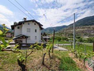 Trilocale frazione Villetos 38, Centro, Aymavilles — foto 4 di 33