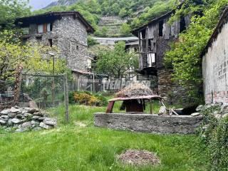 Rustico, da ristrutturare, 280 m², Centro, Arnad — foto 2 di 30