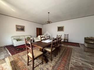 Villa bifamiliare via Benedetto Croce 10, Val Vomano II, Penna Sant'Andrea