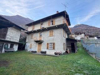 Casale Località Les Migot, La Place, Issogne — foto 10 di 13