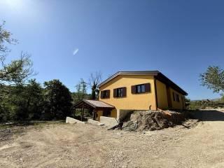 Villa unifamiliare Contrada Bartolotti 21, Gualdo — foto 6 di 14