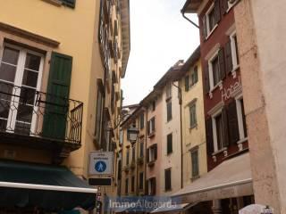 Attico piazza delle Erbe 2, Centro, Riva del Garda — foto 6 di 22