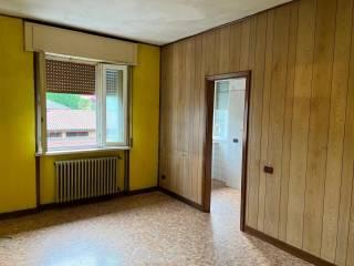 Bilocale via Giuseppe Verdi, Cocquio, Cocquio-Trevisago — foto 12 di 21