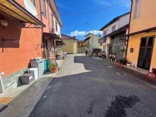 Terratetto unifamiliare via Camillo Benso di Cavour, Borgo San Giovanni — foto 13 di 21