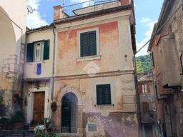 Trilocale via San Benedetto 51, Guarcino