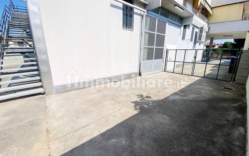 Loft via Don Giovan Battista Radice 10, Saronno — foto 14 di 84