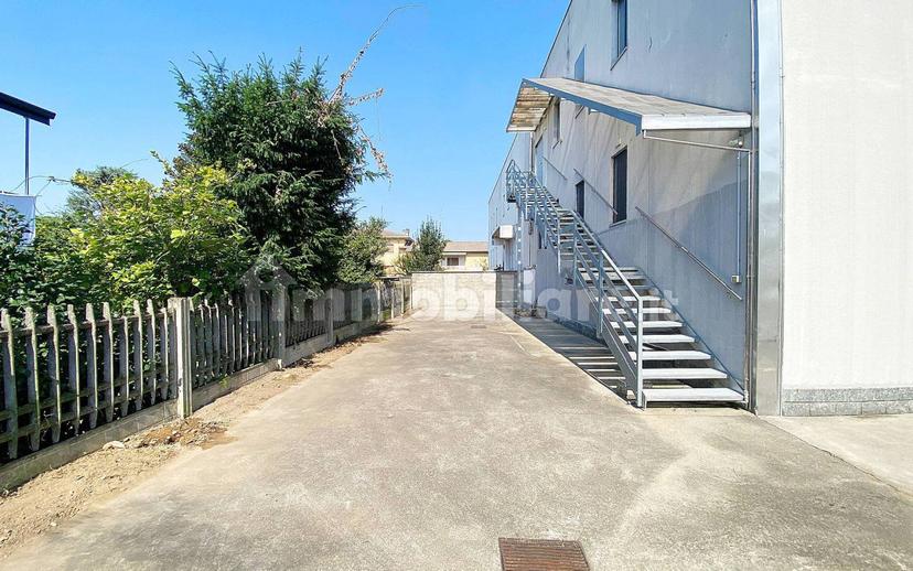 Loft via Don Giovan Battista Radice 10, Saronno — foto 75 di 84