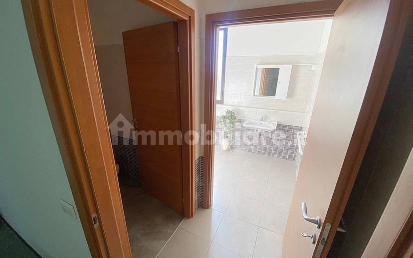 Loft via Don Giovan Battista Radice 10, Saronno — foto 20 di 84